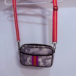Neoprene Crossbody - Camouflage dark gray/gray/white